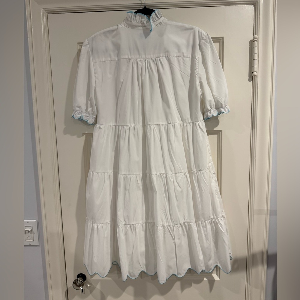Elegant White Button-Up Mini Dress - Picture 6 of 6